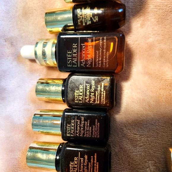 17pc Estee Lauder Bundle - Picture 2 of 8